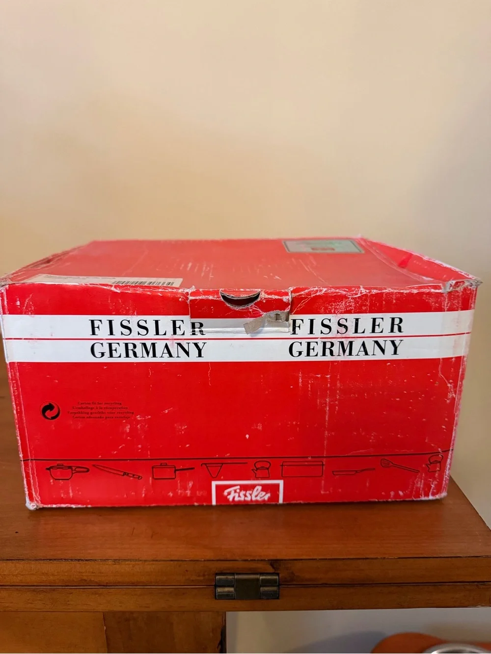 Fissler Solid Beechwood Knife Block - Never Used.  Knives are not included.